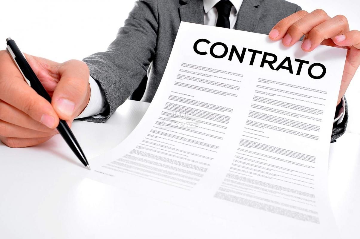 REDACCIÓN DE CONTRATOS COMERCIALES: 5 ERRORES COMUNES QUE PUEDEN COSTARTE UNA DEMANDA